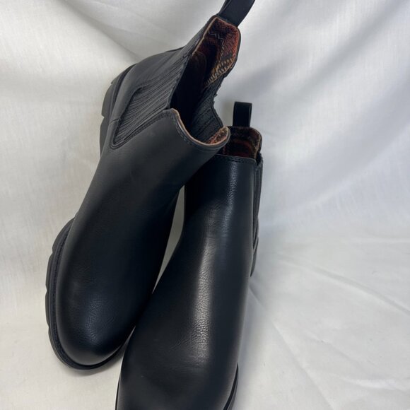 b.o.c. Black Ankle Booties elastic Sides Pull on Durable Soles New - Picture 8 of 10